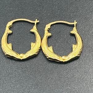 DN 14K Yellow Gold Vintage Kissing Fish Whale Hoop Earrings 1.44 grams